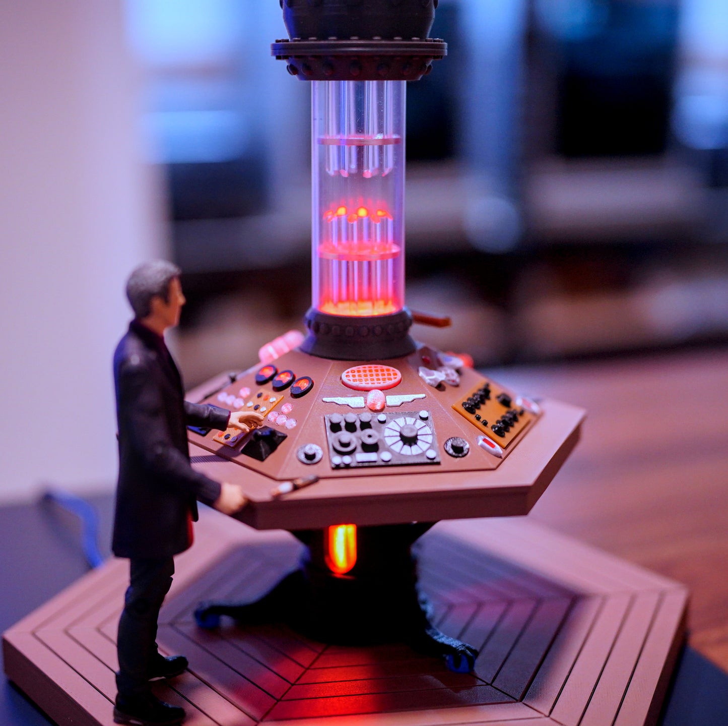 Eighth Doctor Who TARDIS Console (5.5" figure scale - 1996 movie)