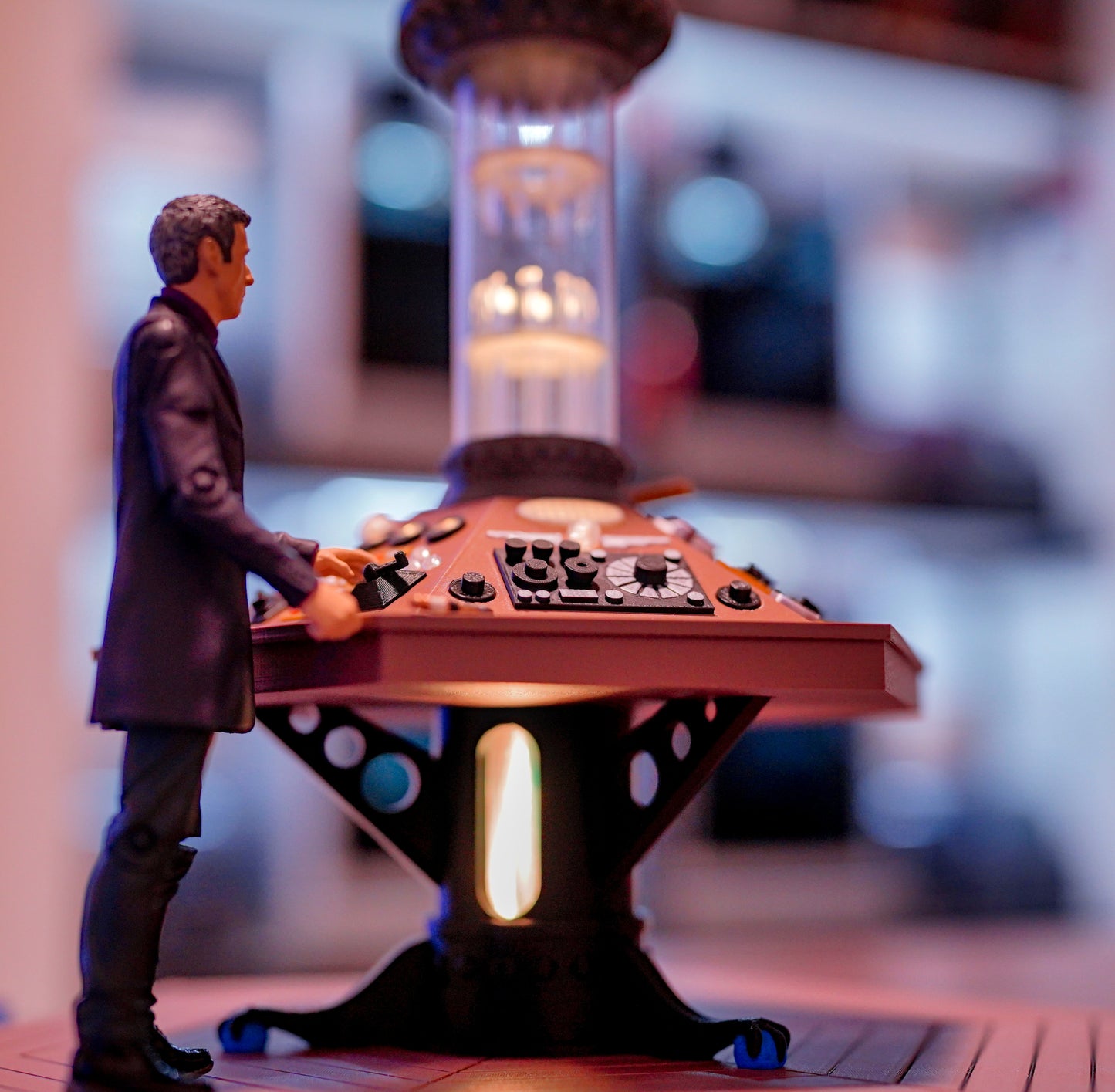 Eighth Doctor Who TARDIS Console (5.5" figure scale - 1996 movie)
