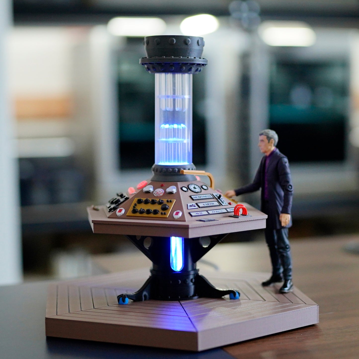 Eighth Doctor Who TARDIS Console (5.5" figure scale - 1996 movie)