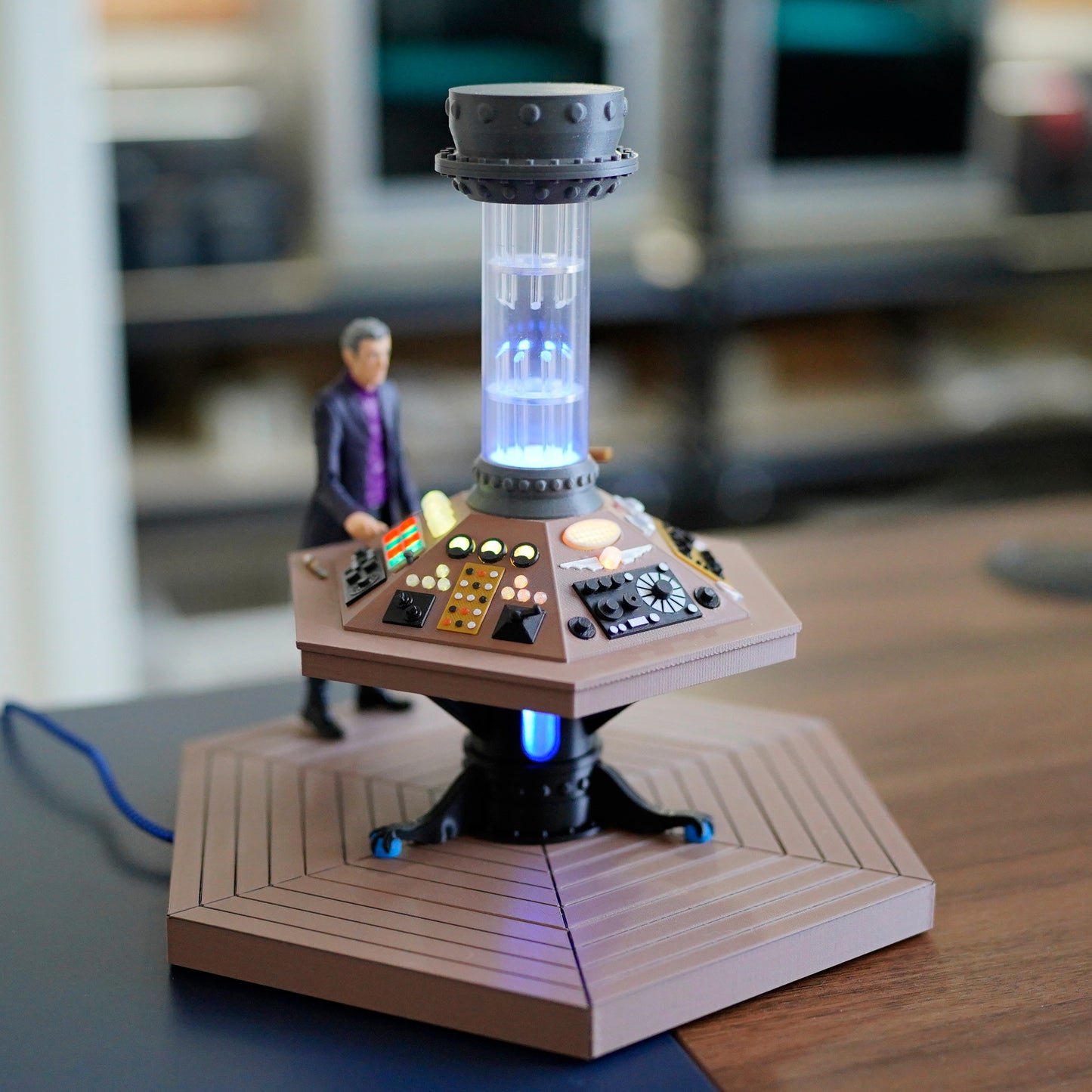 Eighth Doctor Who TARDIS Console (5.5" figure scale - 1996 movie)