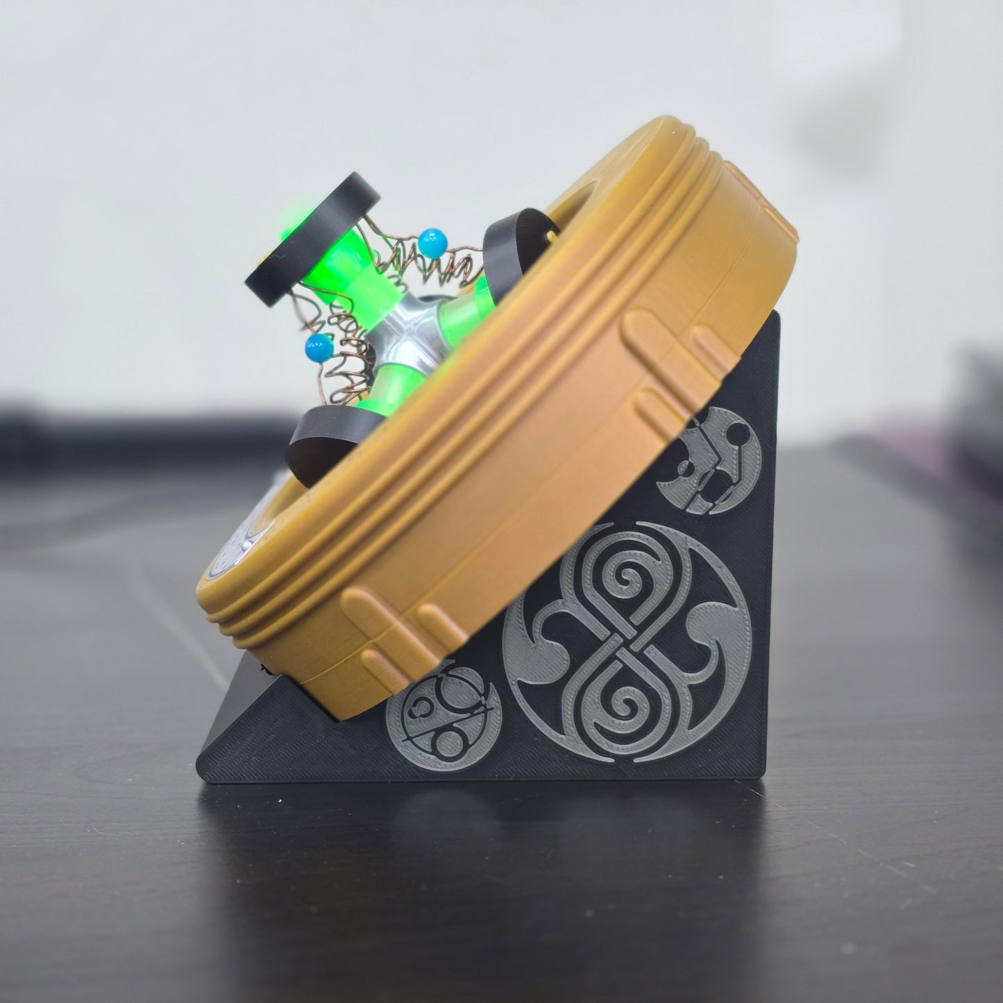 TARDIS Console Dematerialization Circuit (with Mount &amp; Display Stand)