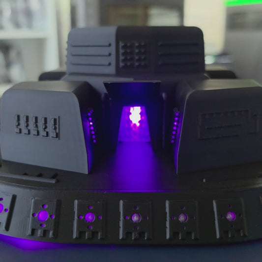 Hangar 18 Alien Spaceship Replica 1:100 scale